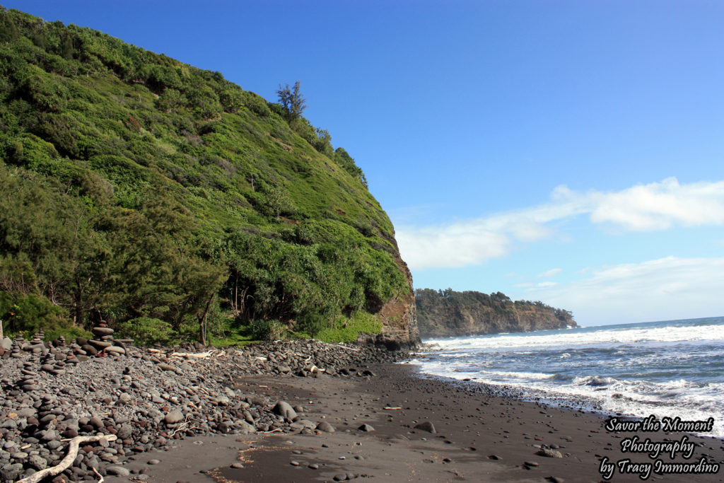 Pololu Valley Beach